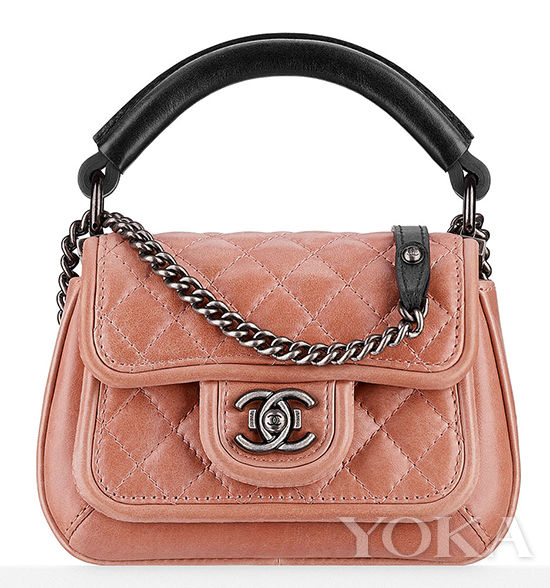 Chanel Small Top Handle Flap Bag 约22800人民币
