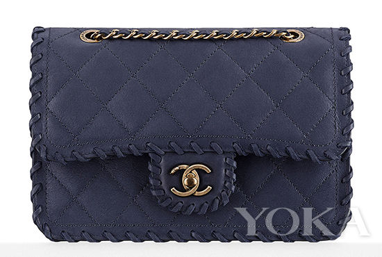 Chanel Small Velvet Calfskin Whipstitched Flap Bag 约21600人民币