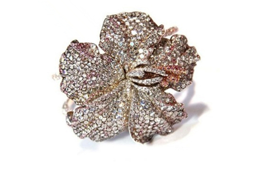 Fabergé花朵型胸针高级珠宝