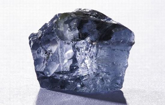 蓝宝石被誉为世界上第二大名贵色系宝石