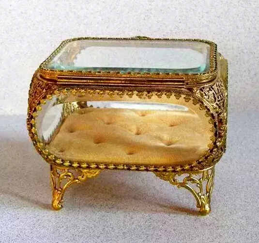 金镶玻璃软垫古董首饰盒