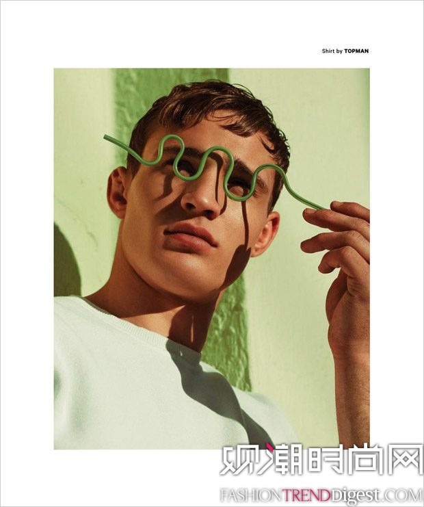 Julian SchneyderϡEssential Homme2017괺s־퓸DƬ