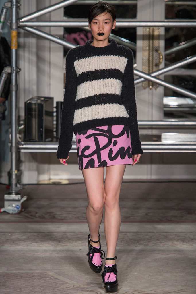 Moschino Cheap And Chic 2013ﶬŮbϵУؕrbܣDƬ