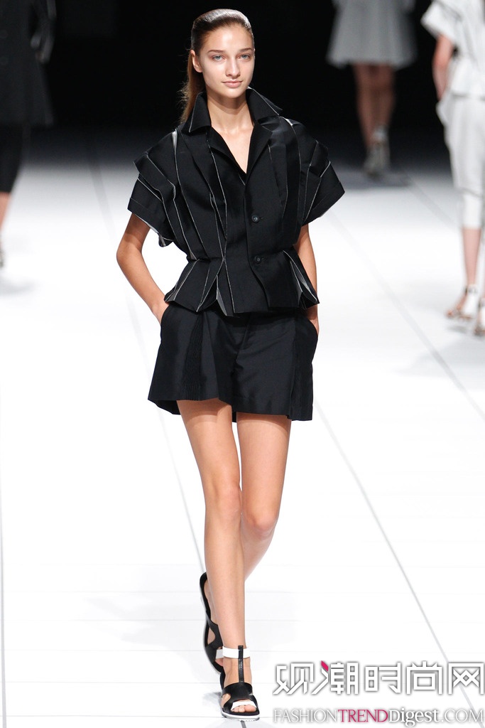 Issey Miyake   2014贺ĕrbܸDƬ