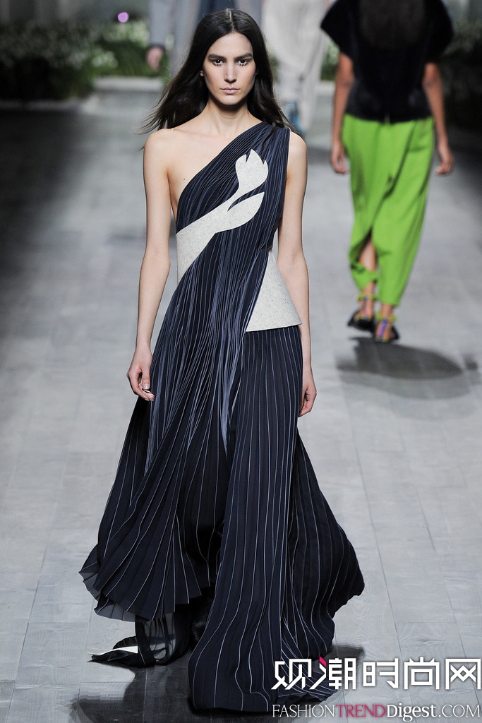 Vionnet  2014ﶬrbŮbDƬ