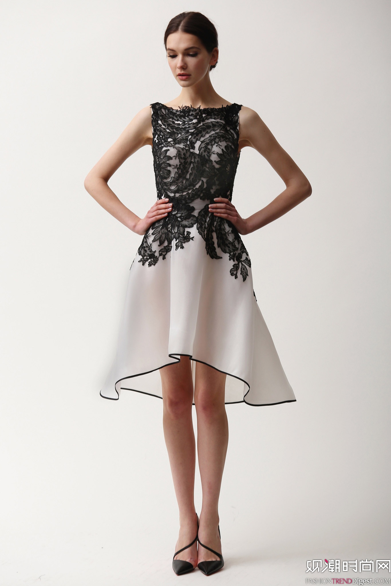 Naeem Khan 2015ϵиDƬ