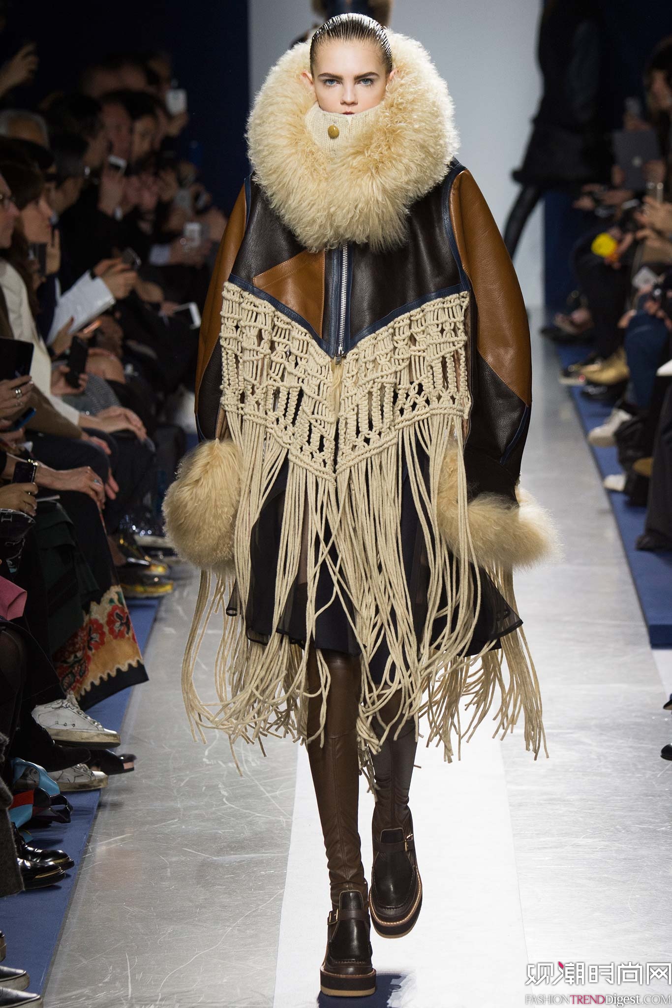 Sacai 2015ﶬrbϵDƬ