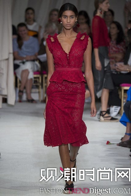 Oscar de la Renta 2016ŮbϵDƬ