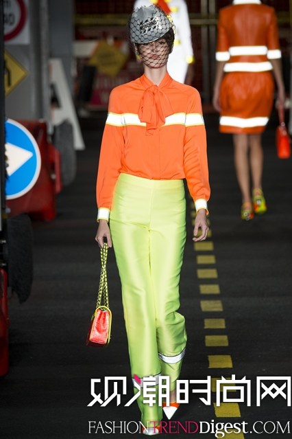 Moschino 2016ŮbϵDƬ