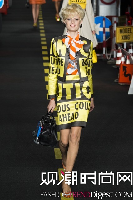 Moschino 2016ŮbϵDƬ