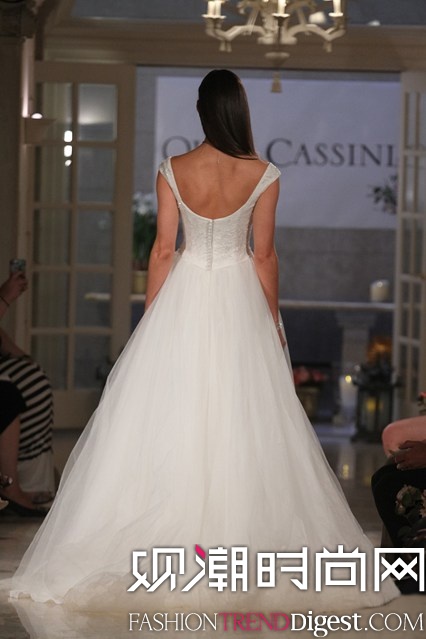 Oleg Cassini 2016鼆ϵDƬ