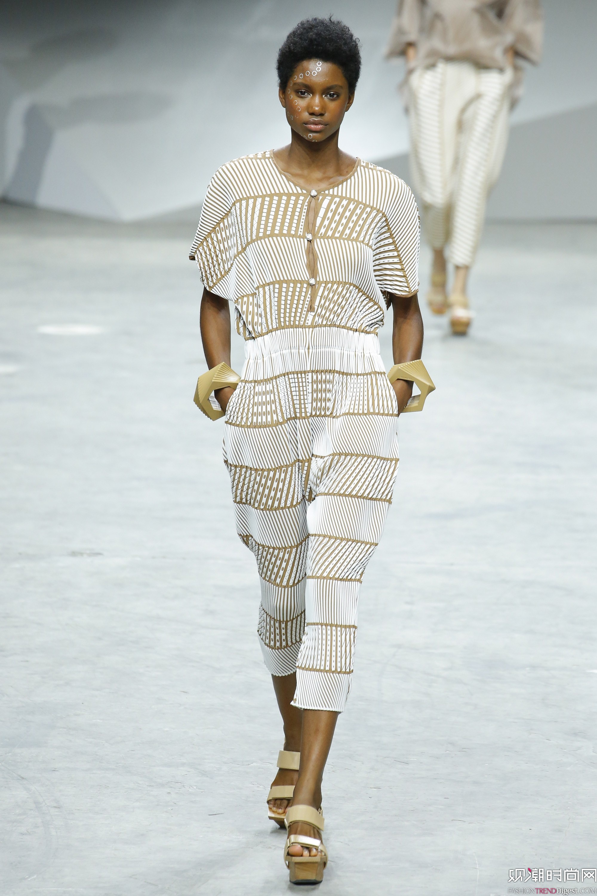 Issey Miyake 2017ϵDƬ