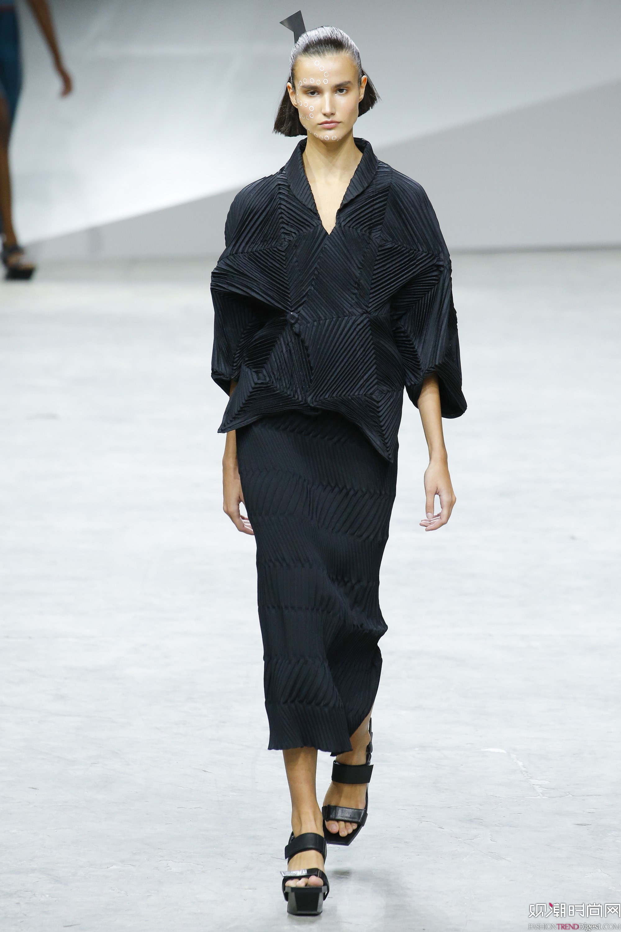 Issey Miyake 2017ϵDƬ