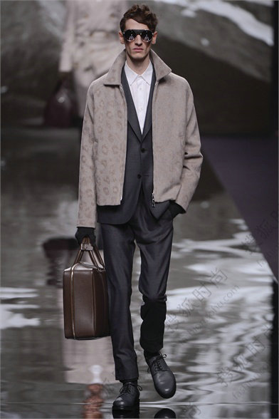 Louis Vuitton 2013ﶬ