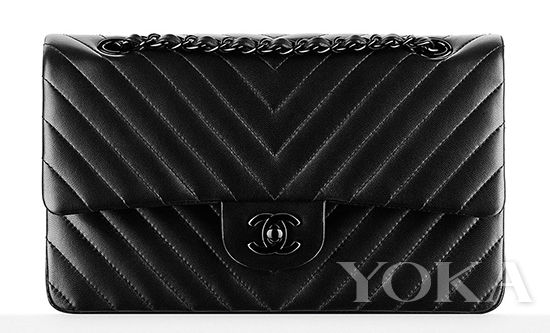 Chanel Chevron Classic Flap Bag s29400