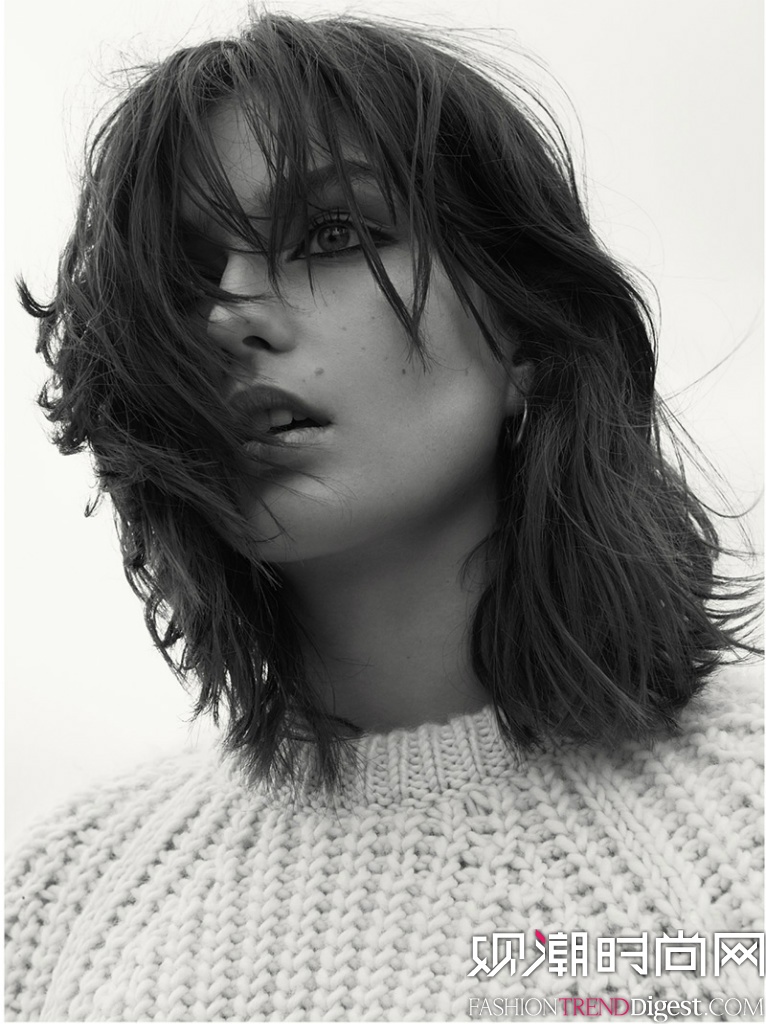 Ӣ桶VOGUEʮ¿ӰʦGlen LuchfordΪAndreea Diaconu һƬͼƬ