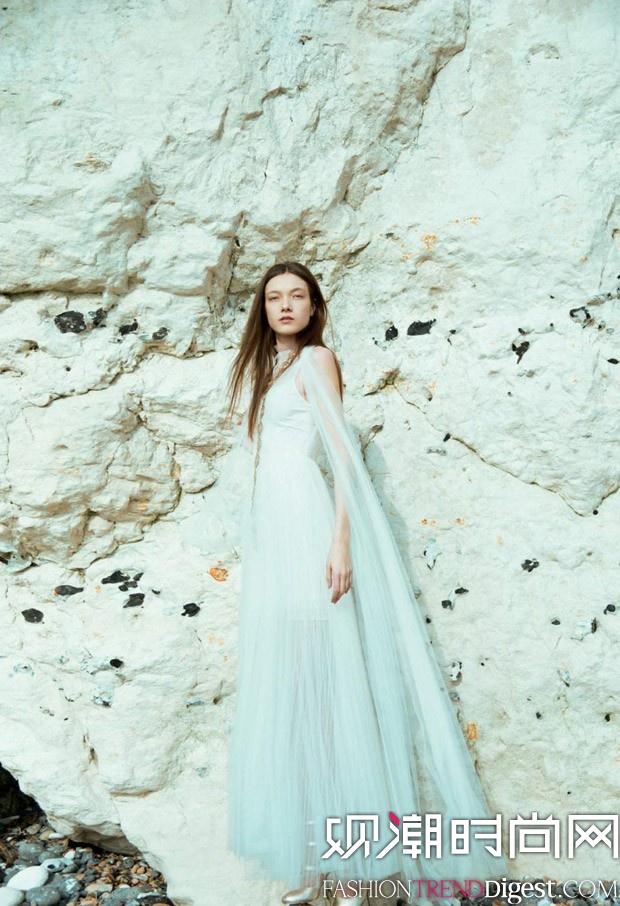 Yumi LambertӢ桶Harpers Bazaar20166s־퓸DƬ