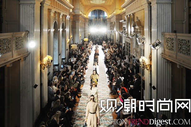 Christian Dior 2017�紺ϵ���㳡����ͼƬ
