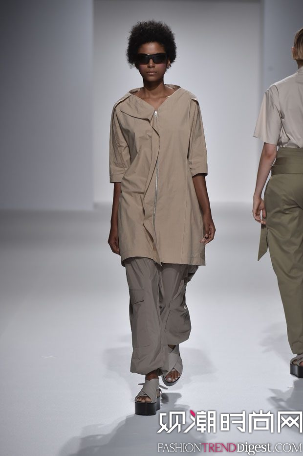 Chalayan 2017ϵаrbܸDƬ