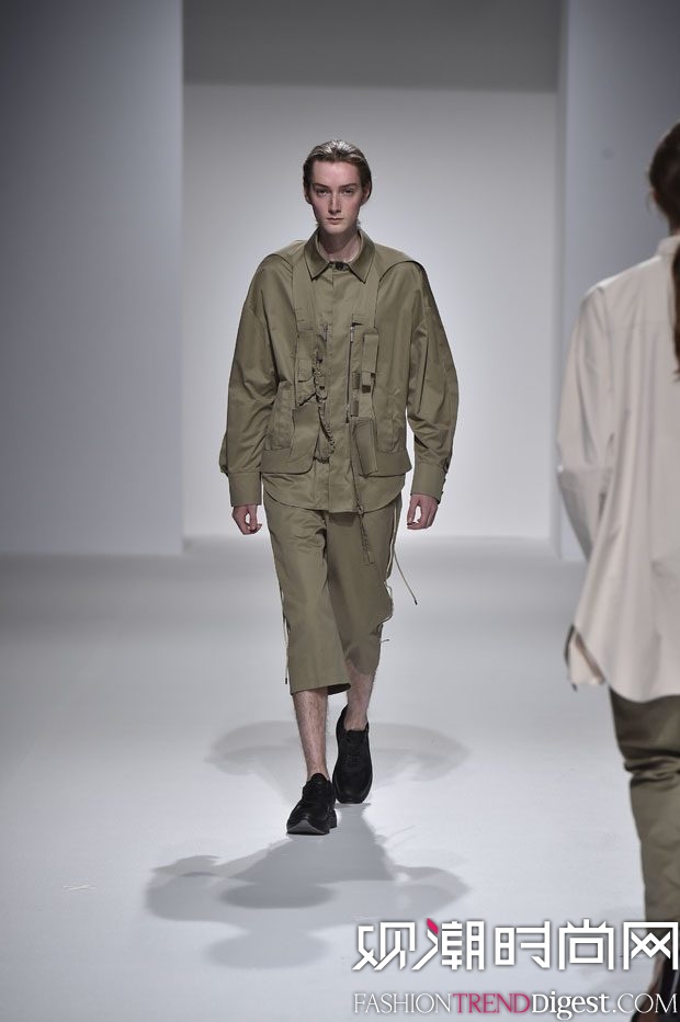 Chalayan 2017ϵаr(sh)bܸDƬ