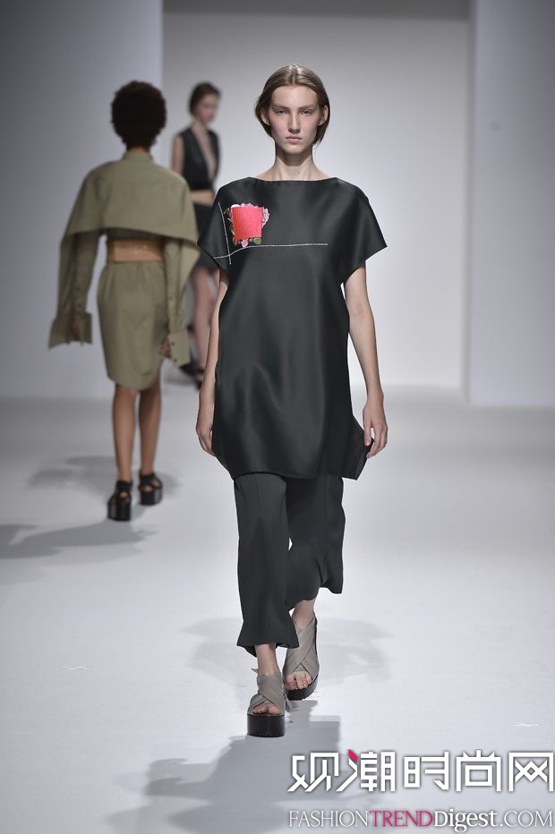 Chalayan 2017ϵаr(sh)bܸDƬ