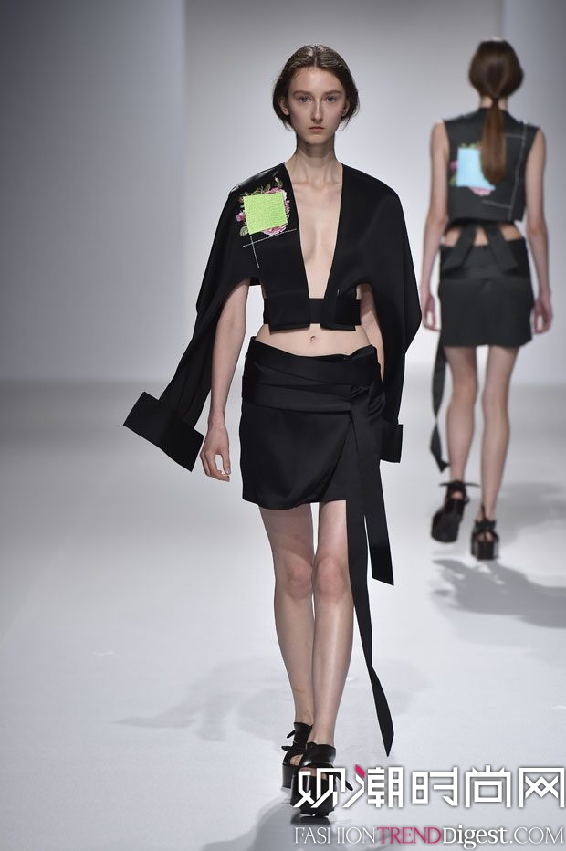 Chalayan 2017ϵаr(sh)bܸDƬ