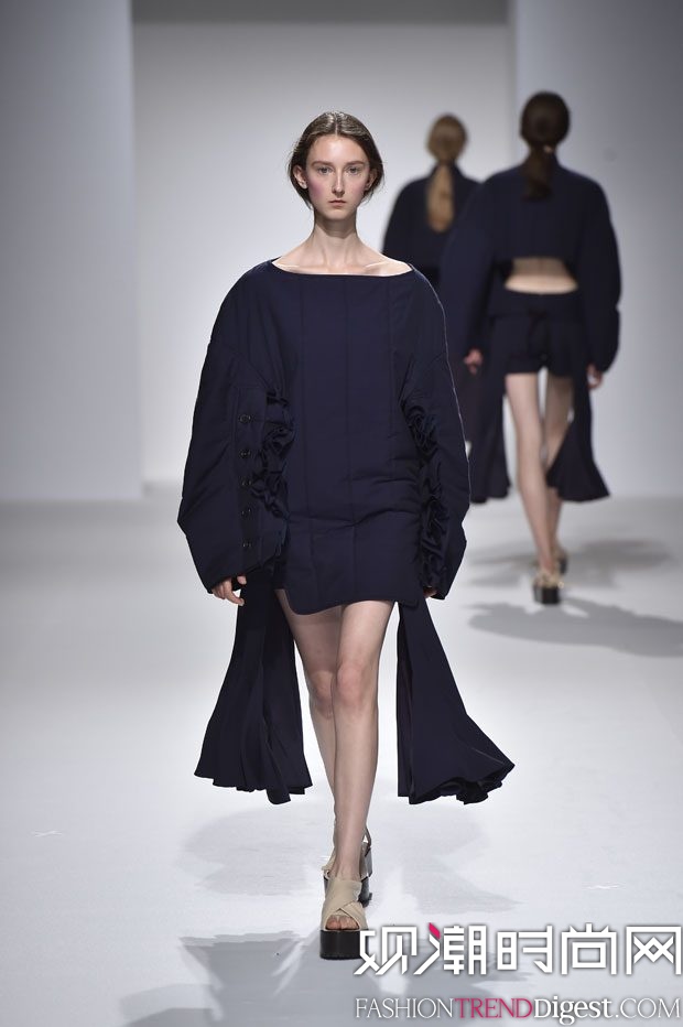 Chalayan 2017ϵаrbܸDƬ