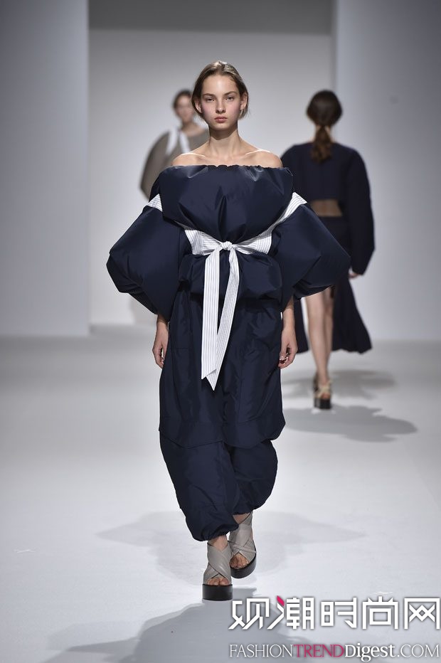 Chalayan 2017ϵаrbܸDƬ