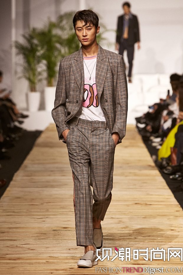 Beyond Closet 2017����ϵ���׶�ʱװ�ܸ���ͼƬ