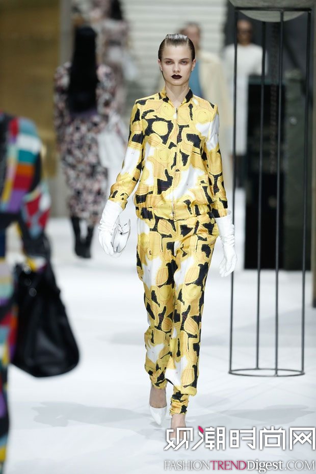 MAX MARA 2017ϵаlDƬ