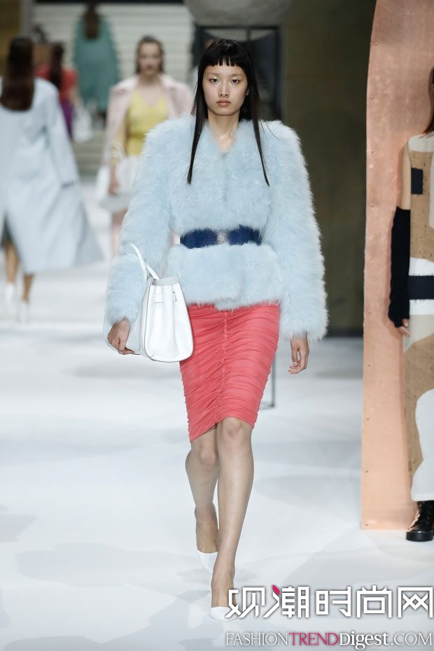 MAX MARA 2017ϵаlDƬ