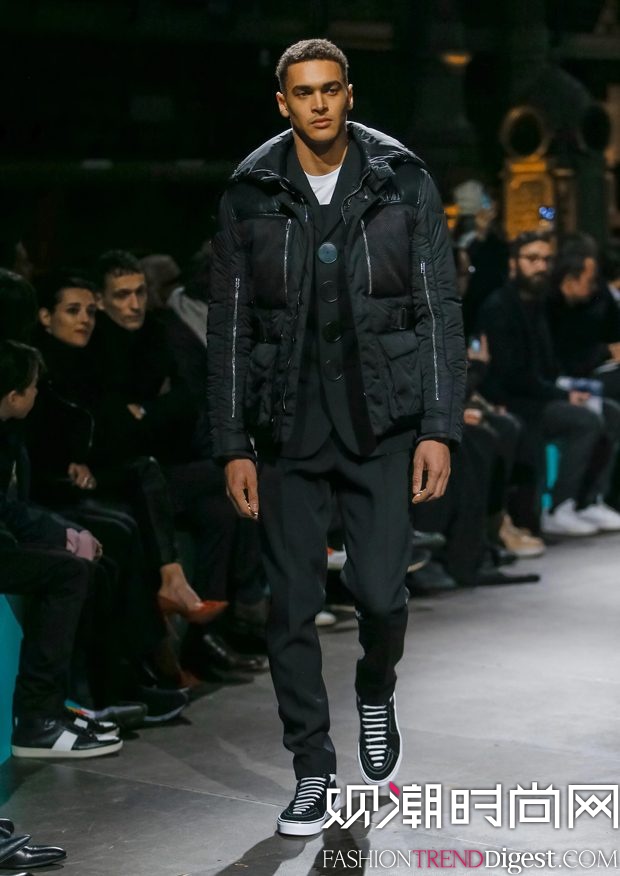 GIVENCHY r(sh)b2017/18ﶬ(chng)bϵаl(f)DƬ