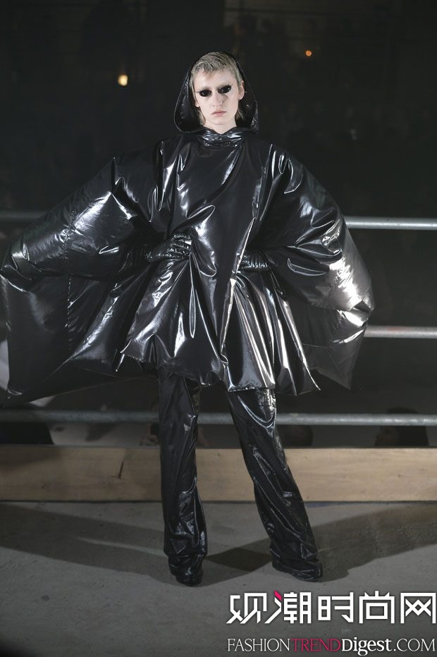 ׶ʱװ GARETH PUGH 2017ﶬϵ㳡ͼƬ