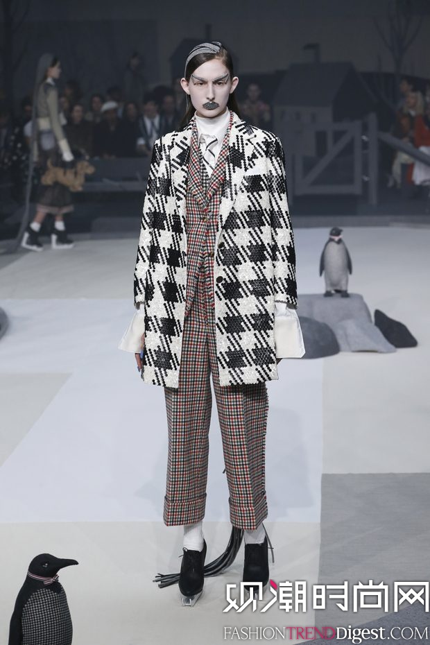 ŦԼʱװ THOM BROWNE 2017ﶬϵ㳡ͼƬ