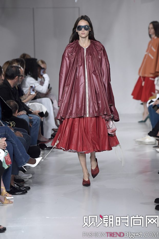 Calvin Klein Collection 2018ϵDƬ