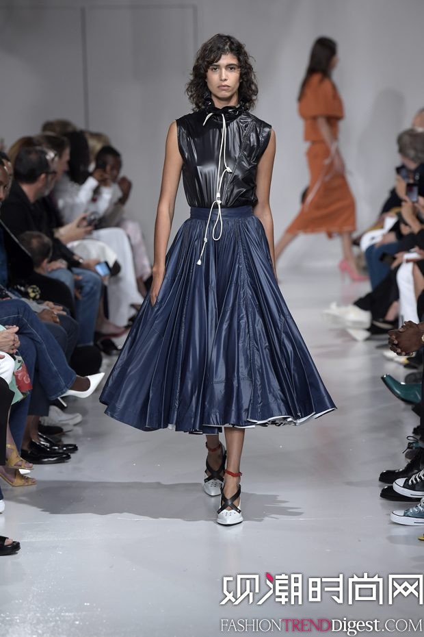 Calvin Klein Collection 2018ϵDƬ