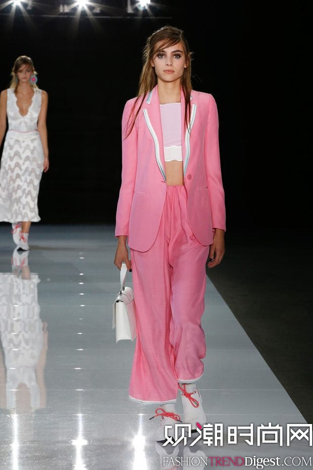 Emporio Armani 2018ϵ(chng)DƬ