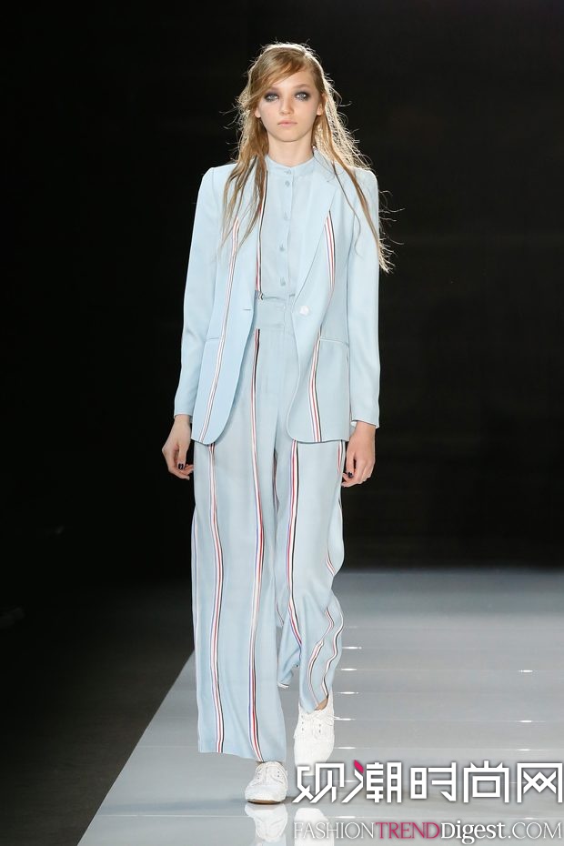 Emporio Armani 2018ϵDƬ