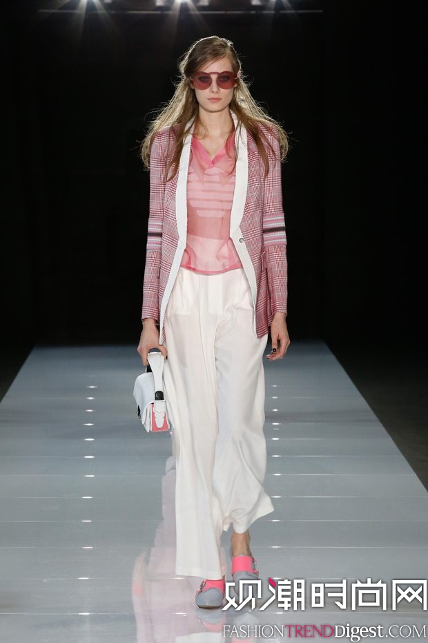 Emporio Armani 2018ϵDƬ
