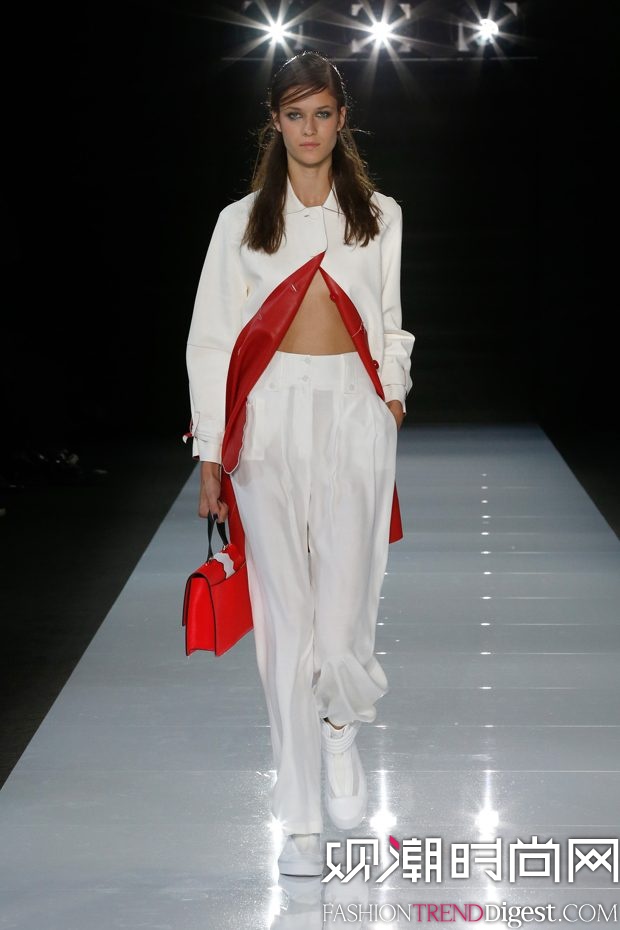 Emporio Armani 2018ϵDƬ