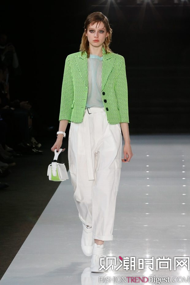 Emporio Armani 2018ϵDƬ