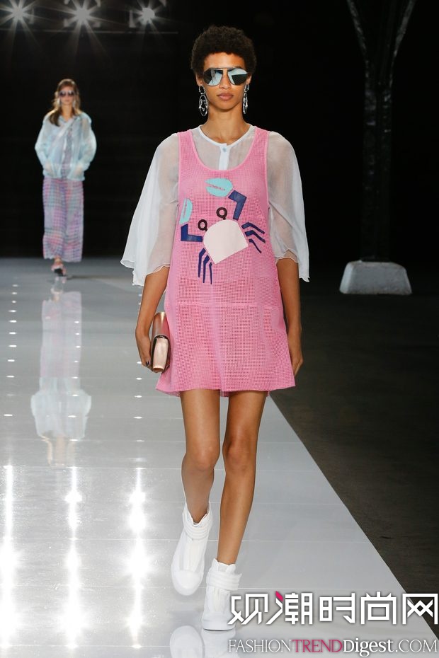 Emporio Armani 2018ϵDƬ