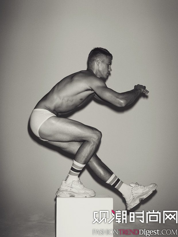 Matthew NoszkaCR Mens Book5#ʱдƬͼƬ