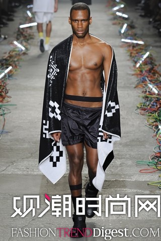 Marcelo Burlon County of Milan 2016bDƬ