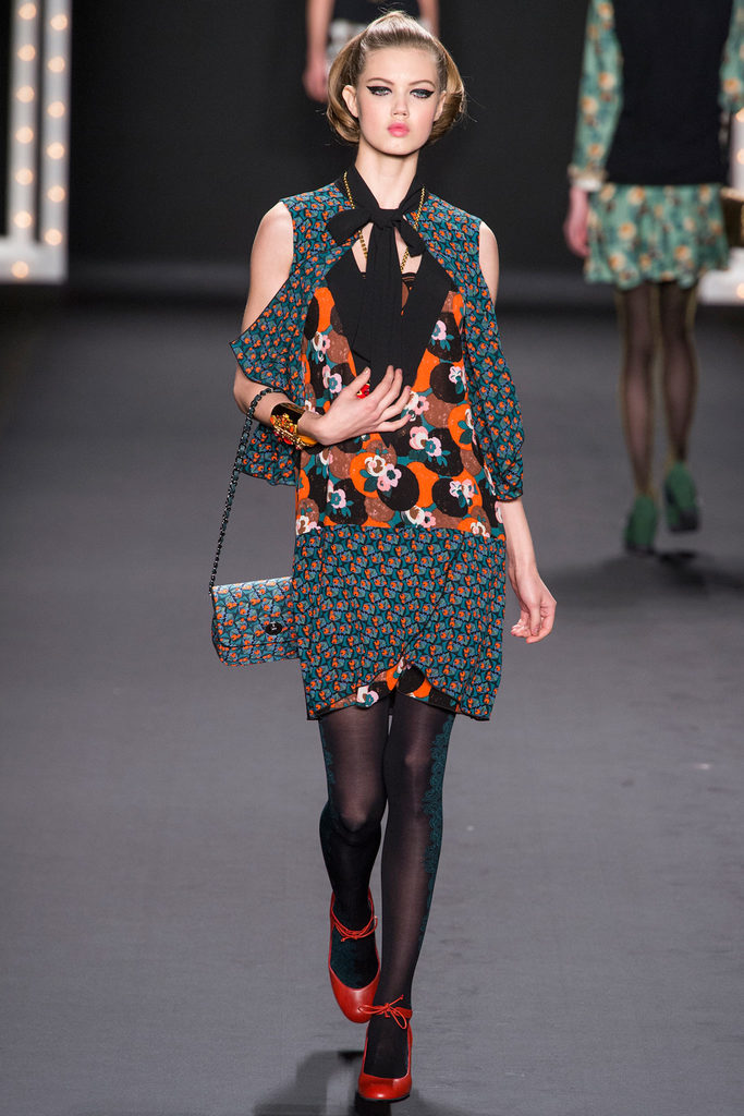 Anna Sui 2013ﶬŮװϵУŦԼʱװܣͼƬ