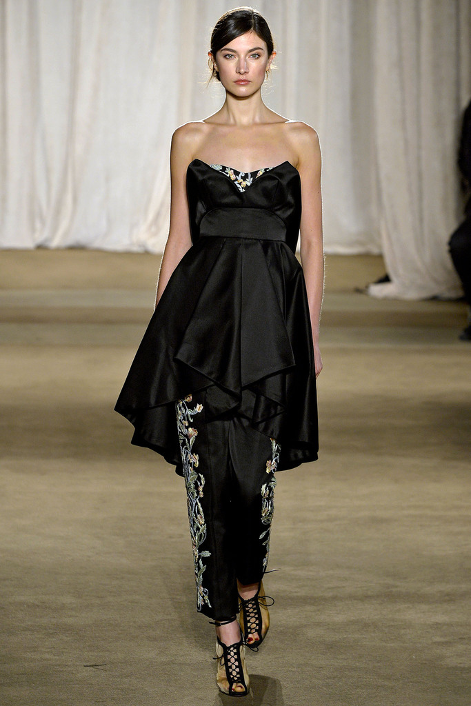 Marchesa 2013ﶬŮװϵУŦԼʱװܣͼƬ