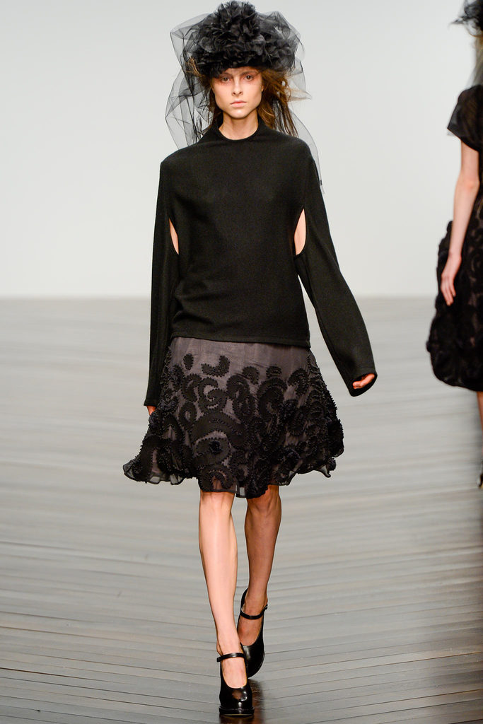 John Rocha 2013ﶬŮװϵУ׶ʱװܣͼƬ