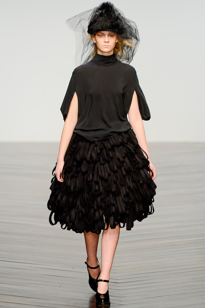 John Rocha 2013ﶬŮװϵУ׶ʱװܣͼƬ