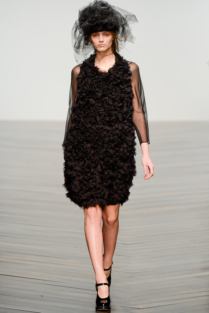 John Rocha 2013ﶬŮװϵУ׶ʱװܣͼƬ