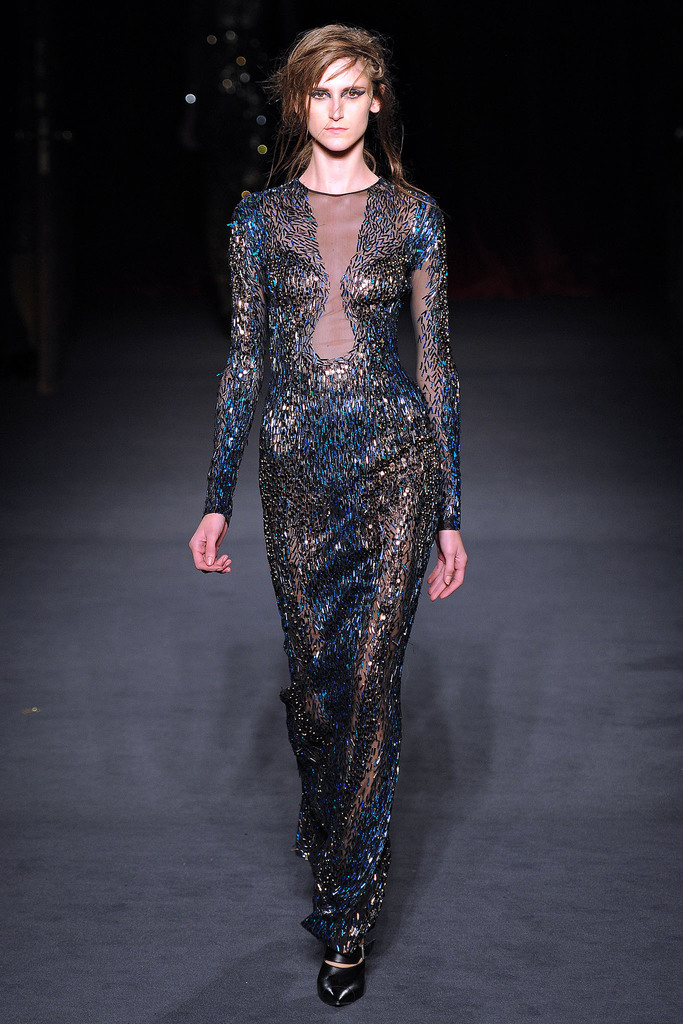 Julien Macdonald 2013ﶬŮװϵУ׶ʱװܣͼƬ